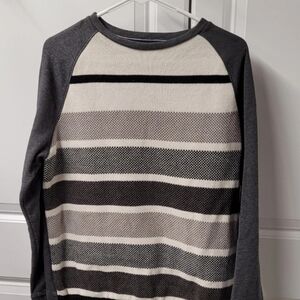 Nautica Sweater Women's Size: Medium
